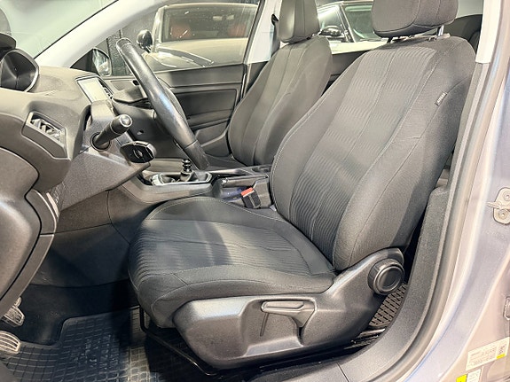 Peugeot 308 12 of 21