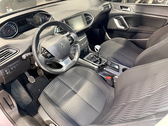 Peugeot 308 11 of 21