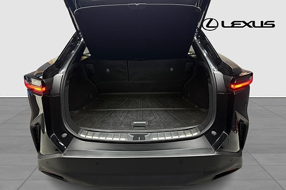Lexus RZ300e 4 of 18
