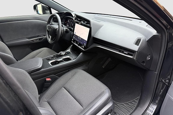 Lexus RZ300e 13 of 18