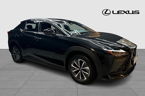 Lexus RZ300e 7 of 18