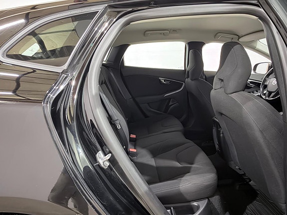 Volvo V40 19 of 22