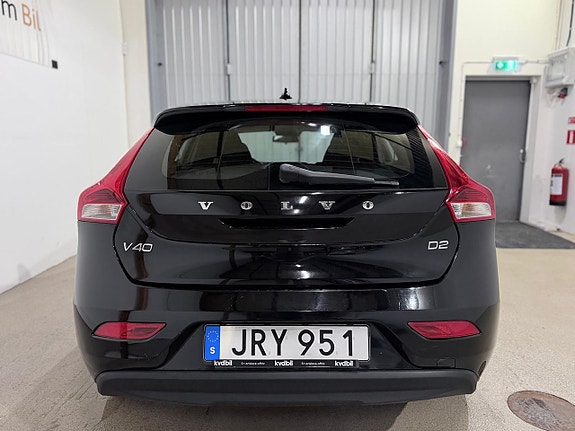 Volvo V40 4 of 22