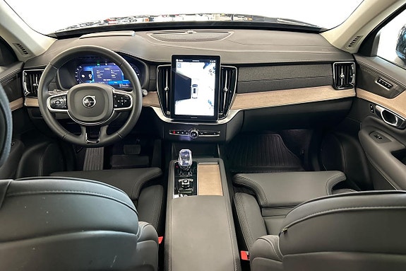 Volvo XC90 17 of 30