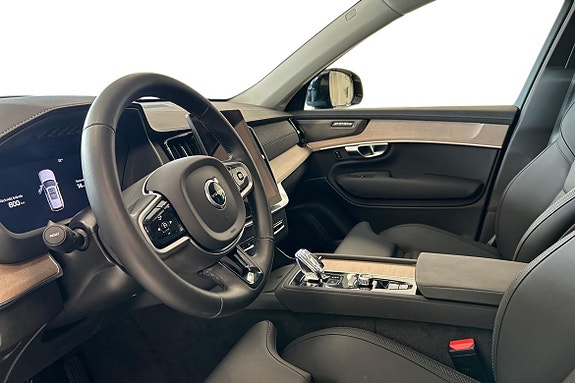 Volvo XC90 25 of 30