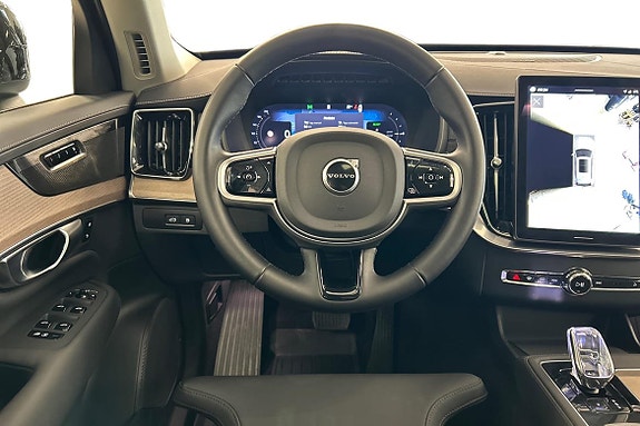 Volvo XC90 19 of 30