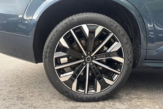 Volvo XC90 29 of 30
