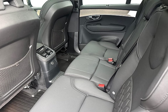 Volvo XC90 23 of 30
