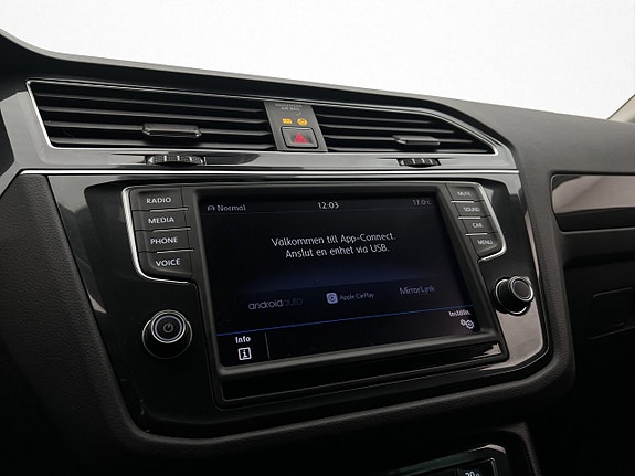 Volkswagen Tiguan 19 of 28