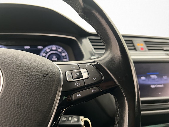 Volkswagen Tiguan 17 of 28