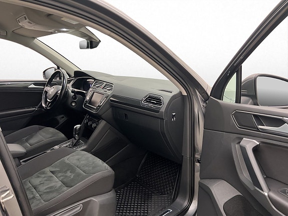 Volkswagen Tiguan 23 of 28