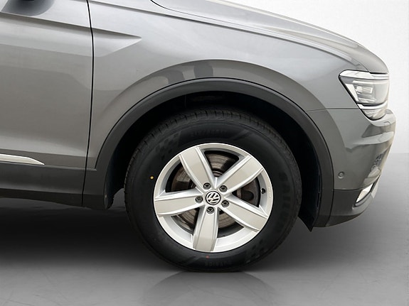 Volkswagen Tiguan 28 of 28