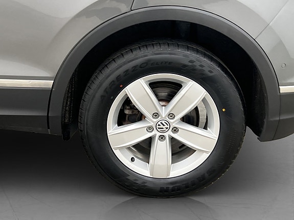 Volkswagen Tiguan 26 of 28