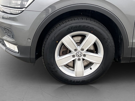 Volkswagen Tiguan 25 of 28