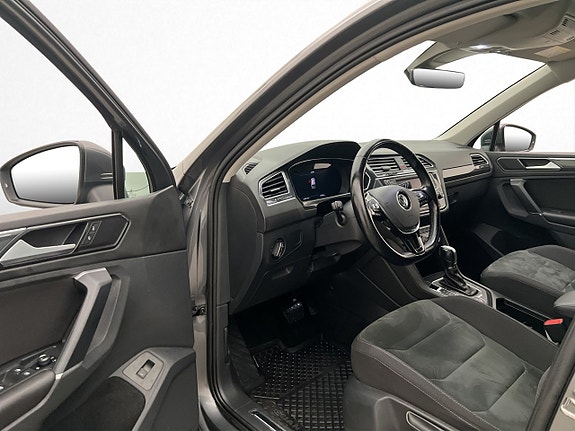 Volkswagen Tiguan 11 of 28