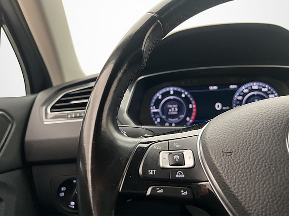 Volkswagen Tiguan 15 of 28