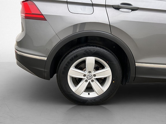 Volkswagen Tiguan 27 of 28