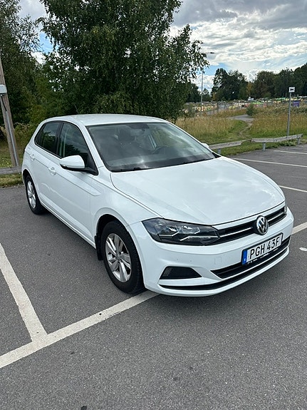 Volkswagen Polo 2 of 6