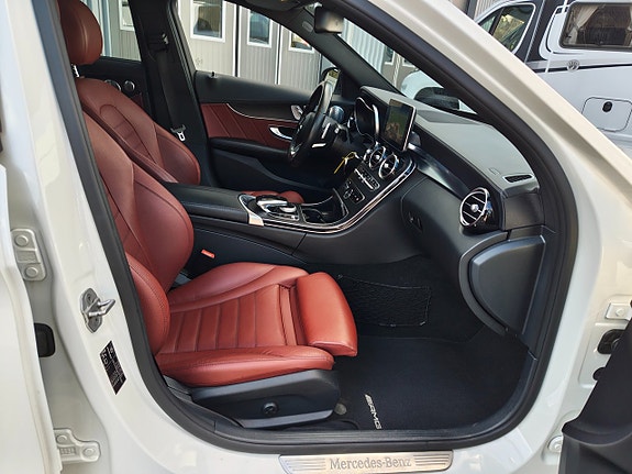 Mercedes-Benz C450 27 of 30