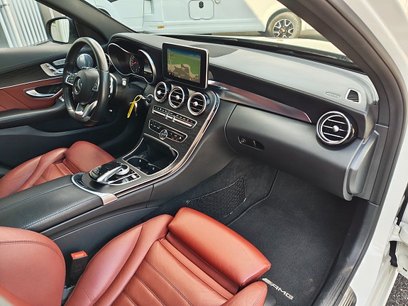 Mercedes-Benz C450 28 of 30