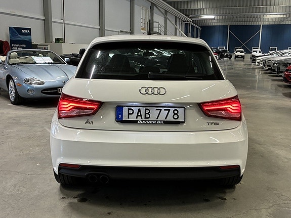 Audi A1 5 of 17