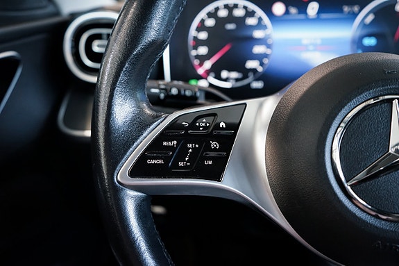 Mercedes-Benz C300 19 of 29