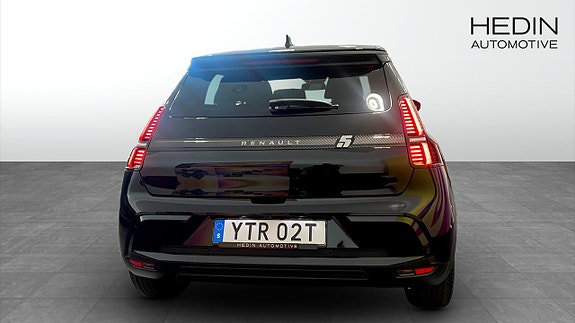 Renault 5 E-Tech 7 of 12