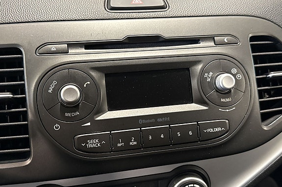 Kia Picanto 19 of 21