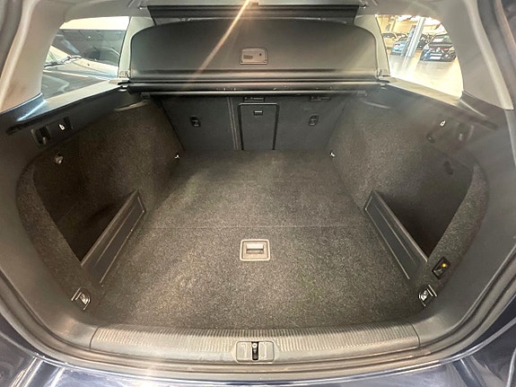 Volkswagen Passat 4 of 7