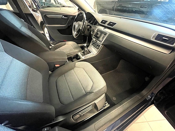 Volkswagen Passat 5 of 7
