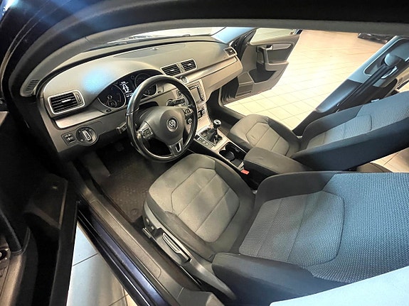 Volkswagen Passat 7 of 7