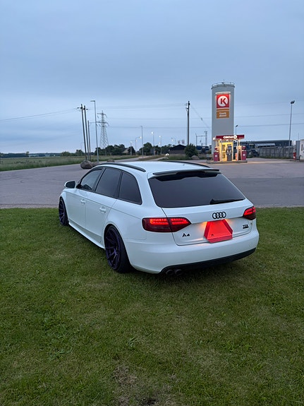 Audi A4 4 of 7