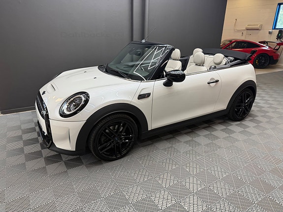 MINI Cooper S 2 of 11