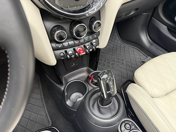 MINI Cooper S 10 of 11
