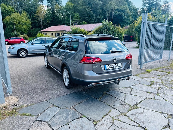 Volkswagen Golf Alltrack 4 of 24
