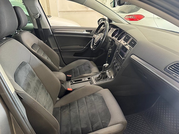 Volkswagen Golf Alltrack 15 of 24
