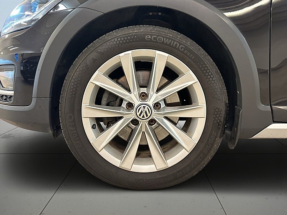 Volkswagen Golf Alltrack 14 of 23