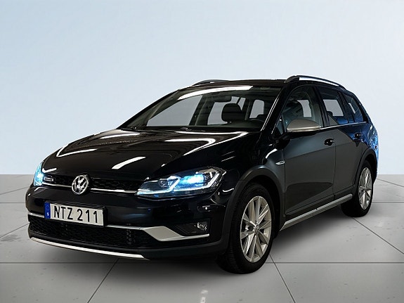 Volkswagen Golf Alltrack 16 of 23