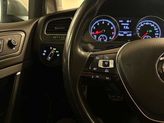 Volkswagen Golf Alltrack 20 of 23
