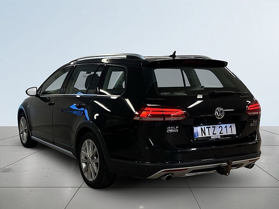 Volkswagen Golf Alltrack 5 of 23