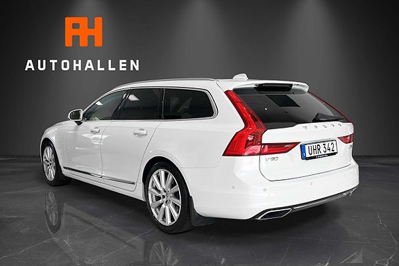 Volvo V90 4 of 22