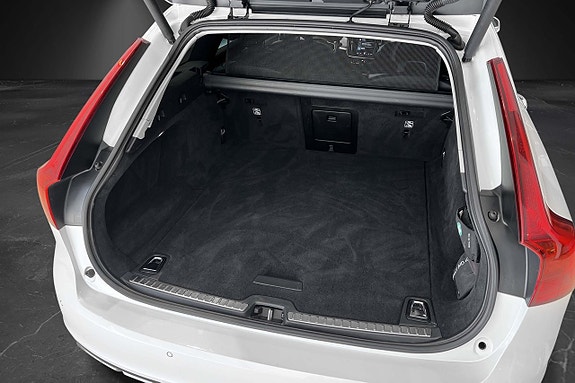 Volvo V90 17 of 22
