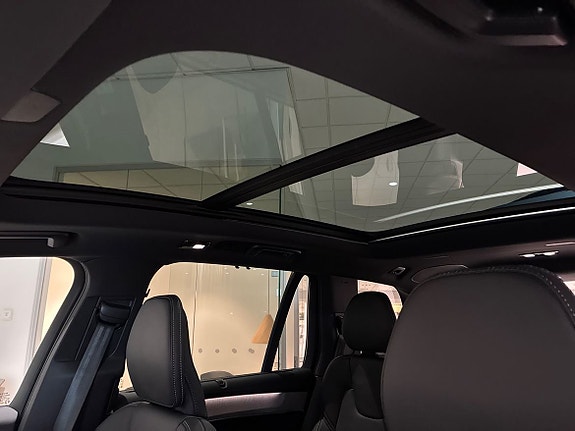 Volvo XC90 16 of 22