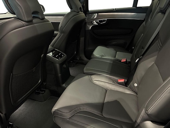 Volvo XC90 6 of 22