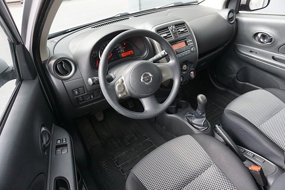 Nissan Micra 21 of 29