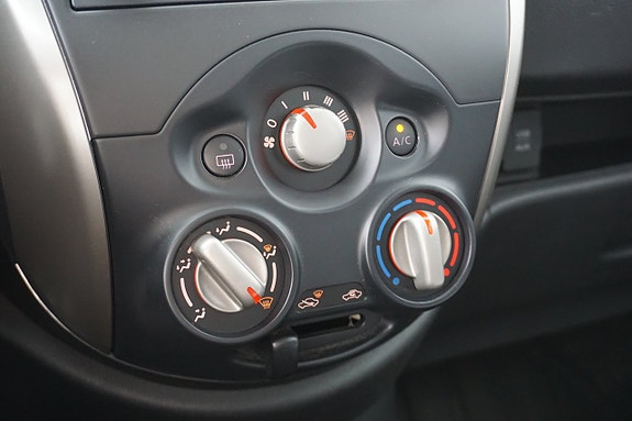 Nissan Micra 27 of 29