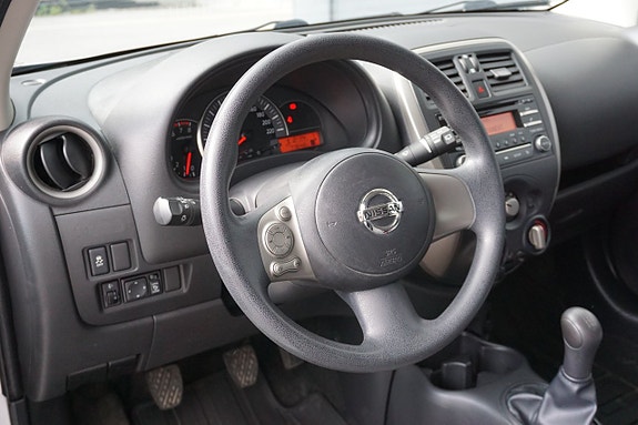 Nissan Micra 20 of 29