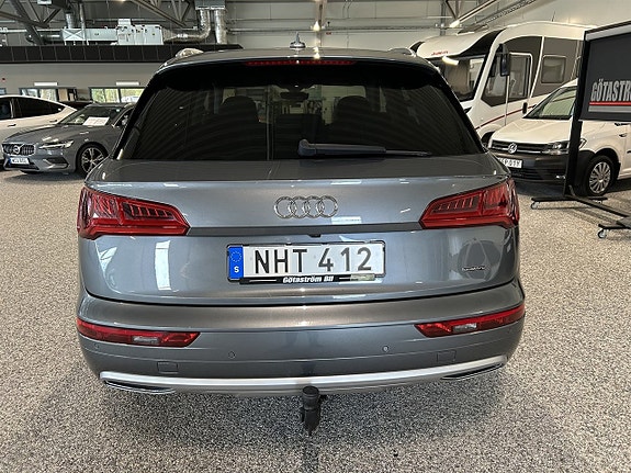 Audi Q5 3 of 25