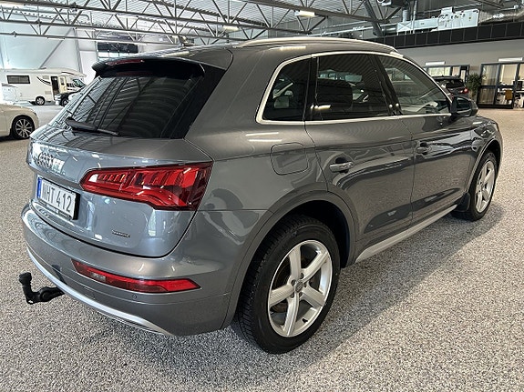 Audi Q5 4 of 25