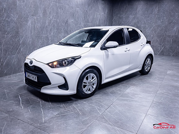 Toyota Yaris 3 of 25
